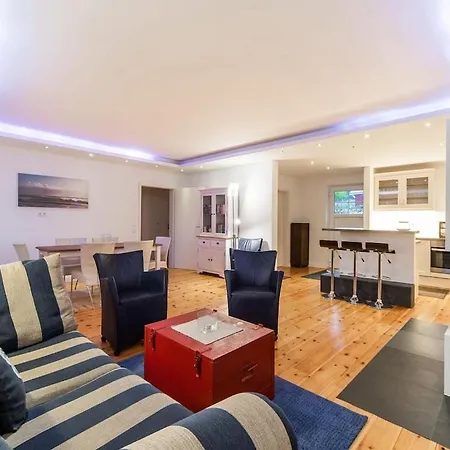 Tranquil Bungalow In Neuburg Near The Sea Ferienhaus